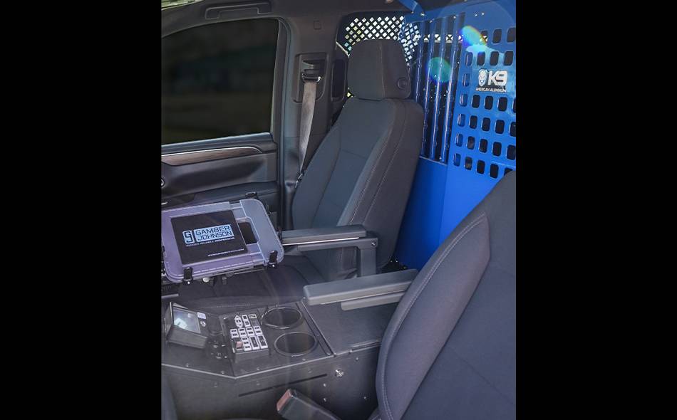 AS9.C109.101 K9 console installed in 2023 Chevrolet Tahoe with AAA K9 Cage and GJ Dock