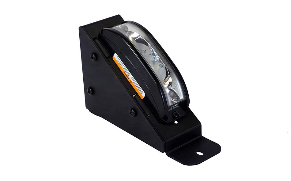 7160-1435-Angle-with-Light.jpg