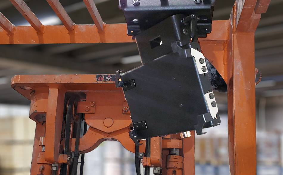 AS7.U102.105_Forklift_SM 2.jpg