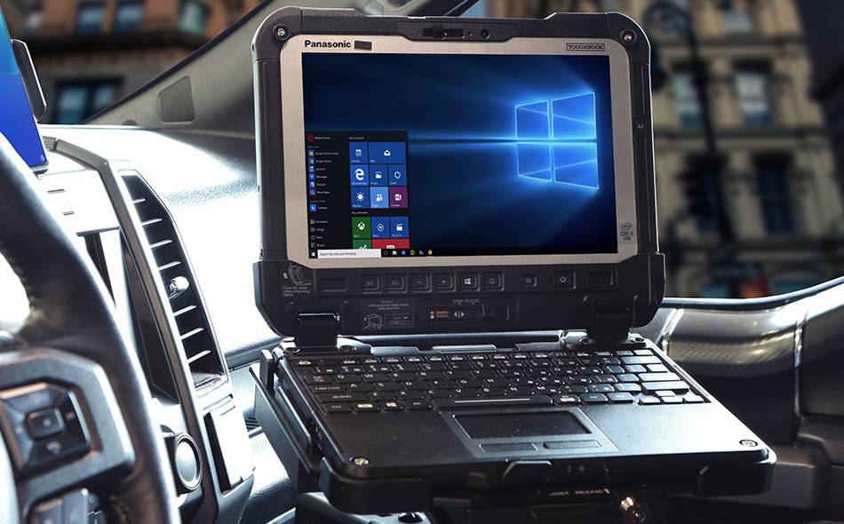 Panasonic Toughbook G2 2-in-1 Device in Toughbook 20 Docking Station AS7.P020.100_2.JPG