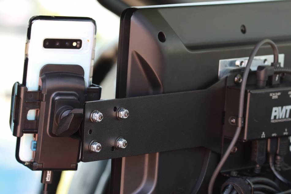 screw-base-phone-holder_0.jpg